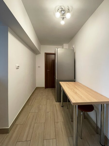 Unirii, Bd., Tribunal, 2 camere decomandat, 65 mp, recent renovat.