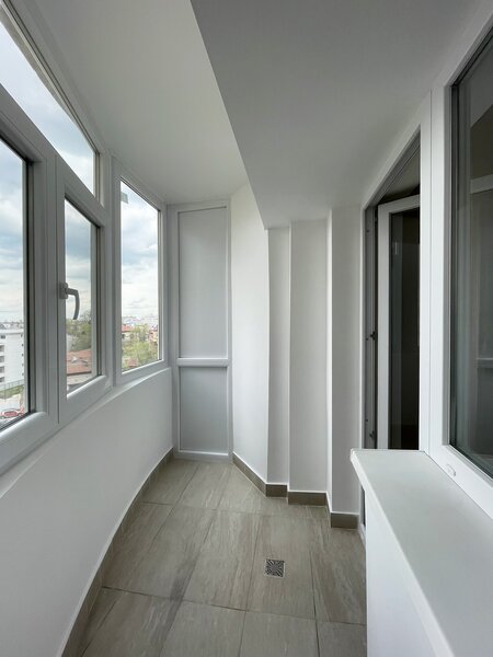 Unirii, Bd., Tribunal, 2 camere decomandat, 65 mp, recent renovat.