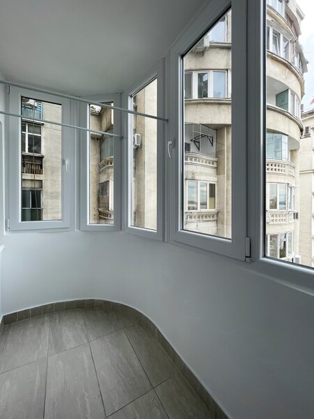 Unirii, Bd., Tribunal, 2 camere decomandat, 65 mp, recent renovat.